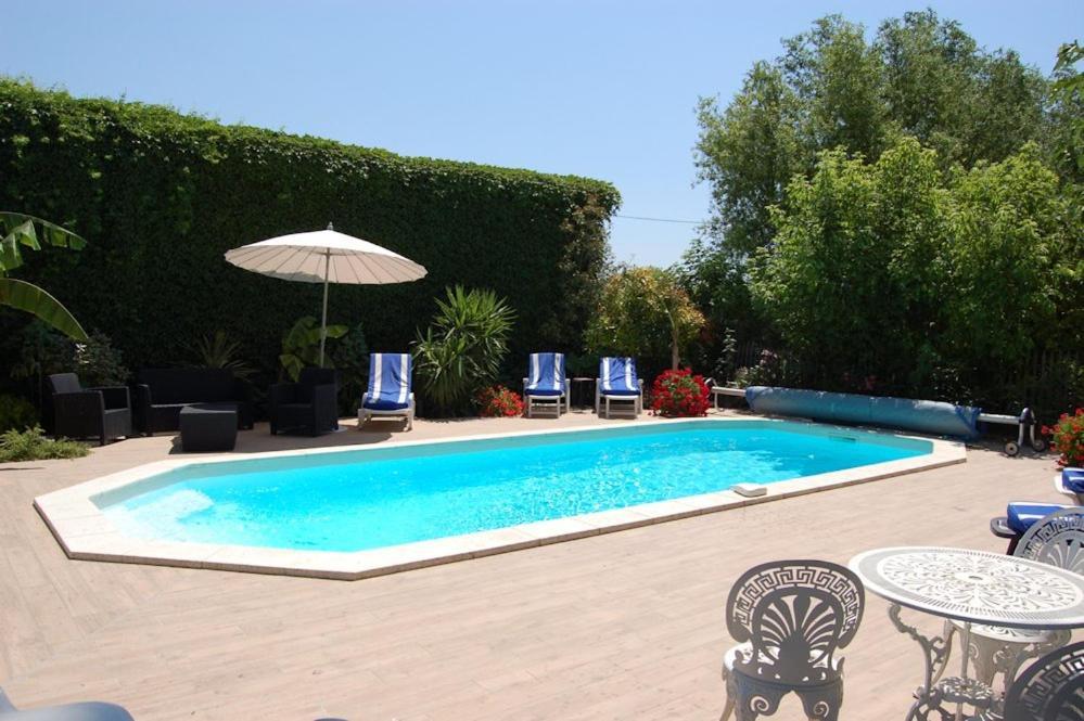 Chambre Seville - Mas Saint-Louis - Piscine Chauffee Aigues-Mortes Esterno foto
