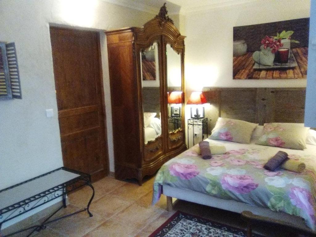 Chambre Seville - Mas Saint-Louis - Piscine Chauffee Aigues-Mortes Esterno foto