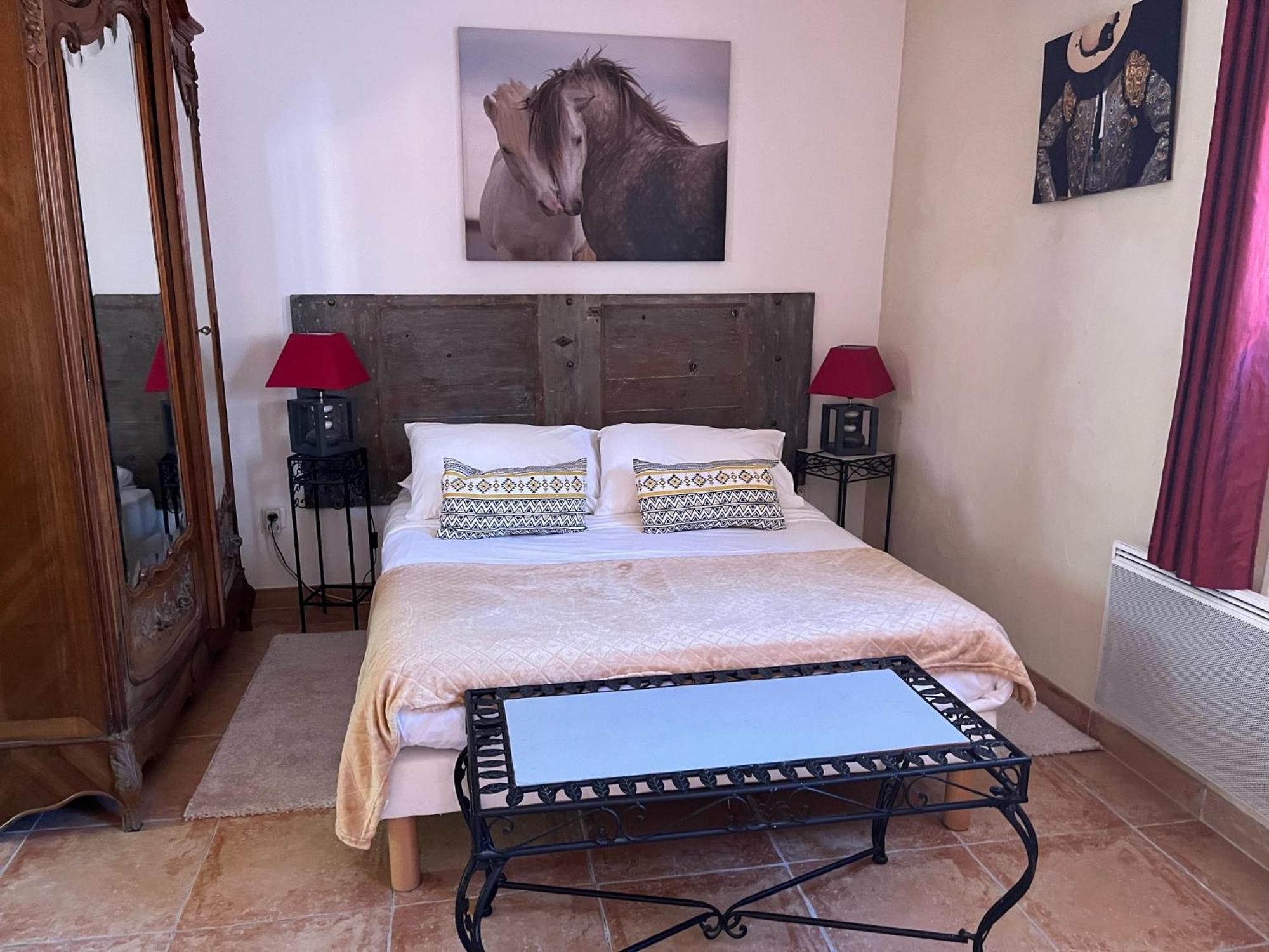 Chambre Seville - Mas Saint-Louis - Piscine Chauffee Aigues-Mortes Esterno foto