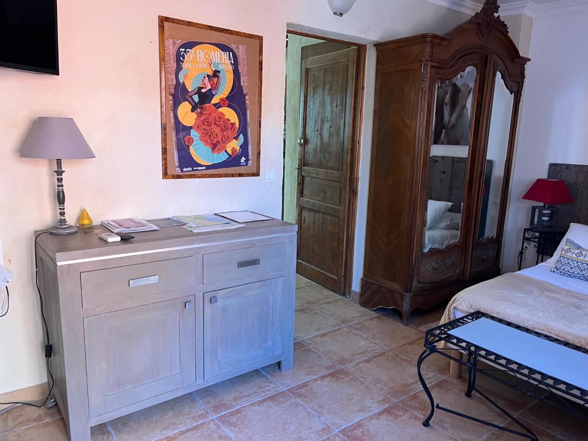 Chambre Seville - Mas Saint-Louis - Piscine Chauffee Aigues-Mortes Esterno foto